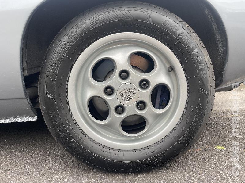PORSCHE 924 S Gasolina