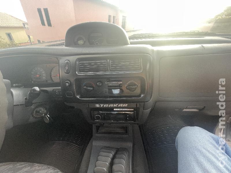 MITSUBISHI L200 Stakar Gasóleo