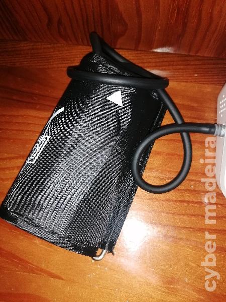 Máquina para medir a tensão