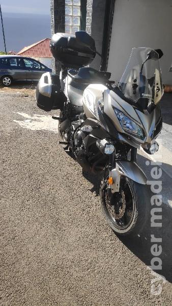 Kawazaki Versys 650 Grand Tourer 650 cc Sport, turismo