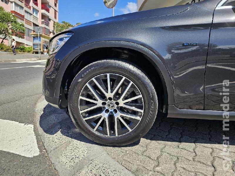 MERCEDES GL C 300e 2.0 Exclusive 4-MATIC 320cv PHEV (08/2020) (IVA DEDUTIVEL) Híbrido