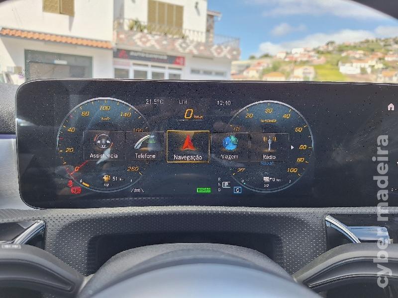 MERCEDES A 250e AMG Híbrido