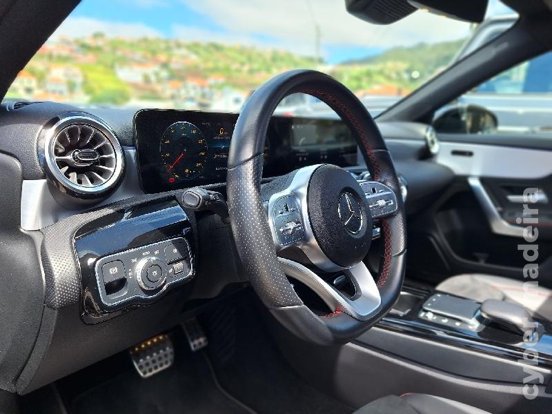 MERCEDES A 250e AMG Híbrido