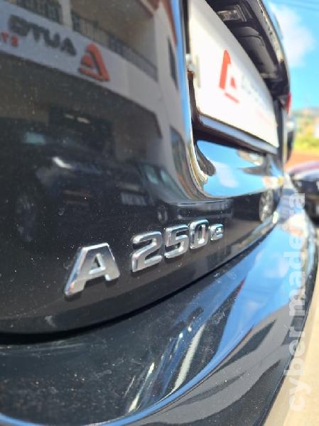 MERCEDES A 250e AMG Híbrido