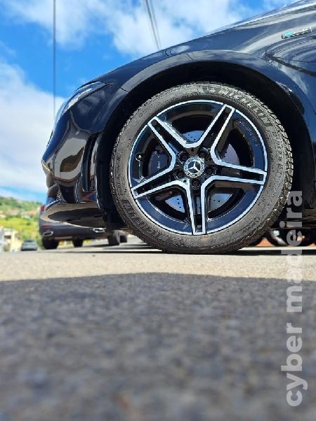 MERCEDES A 250e AMG Híbrido