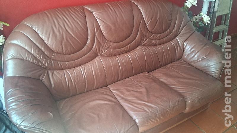 Conjunto sofá cabedal