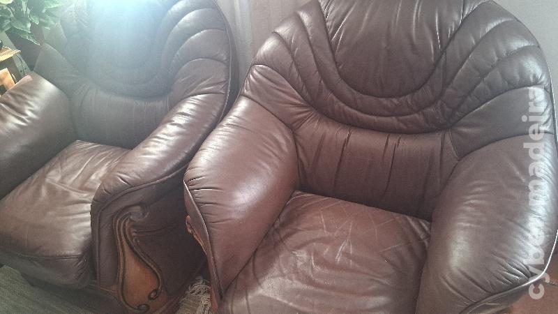 Conjunto sofá cabedal