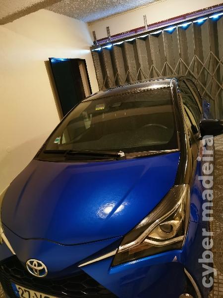 TOYOTA YARIS Square Collection Híbrido