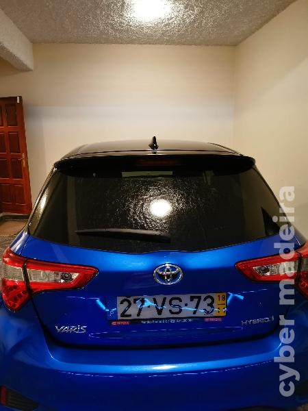 TOYOTA YARIS Square Collection Híbrido