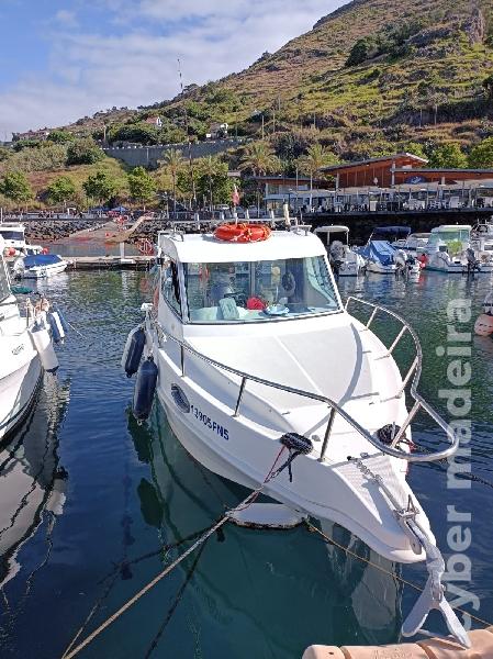 Barco com cabine 6,48m / Yamaha 115 HP