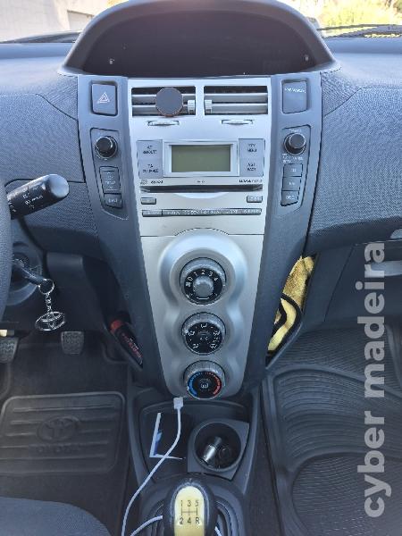 TOYOTA YARIS 1.4 D4D Gasóleo