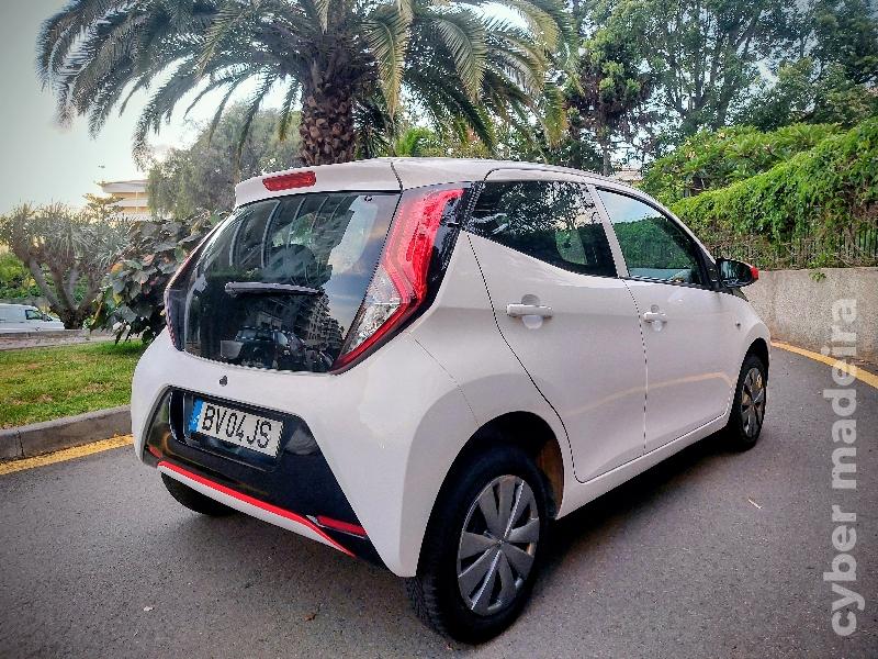 TOYOTA AYGO 1.0 2021 Gasolina