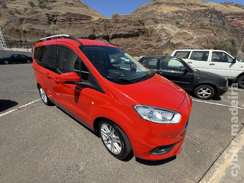 FORD TOURNEO COURIER TITANIUM 1.0 ECOBOOST Gasolina