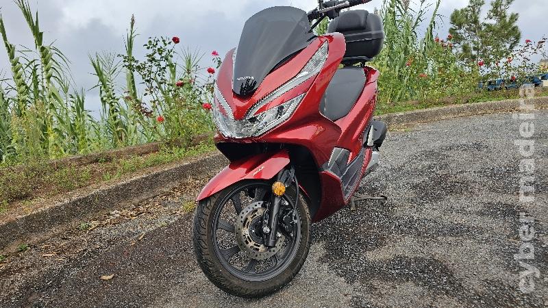 Honda PCX 125 cc Scooter
