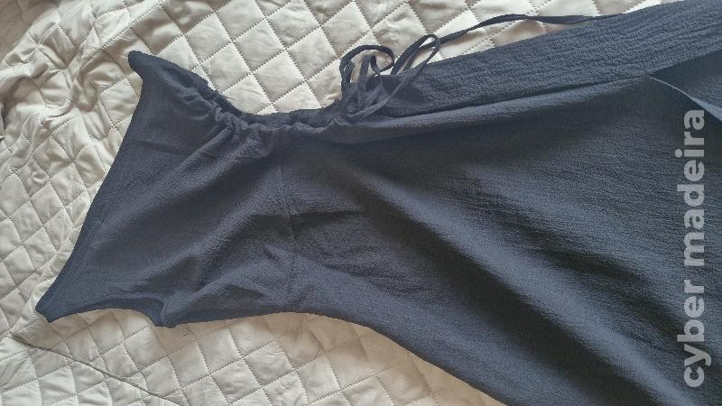 Vestido preto midi