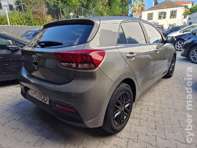 KIA RIO URBAN C/GARANTIA Gasolina