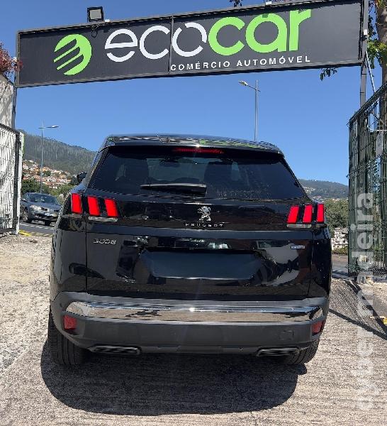 PEUGEOT 3008 1.2 PureTech 130 cv Allure Gasolina