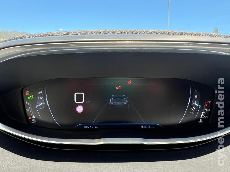 PEUGEOT 3008 1.2 PureTech 130 cv Allure Gasolina