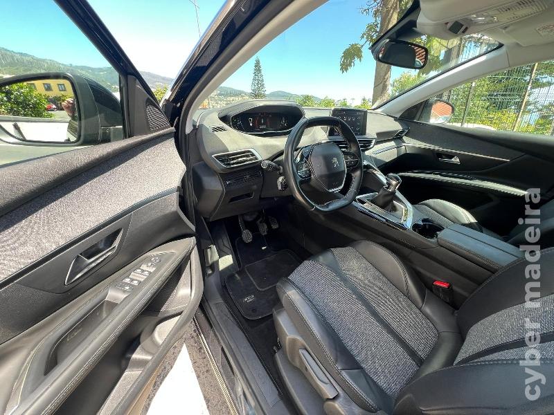 PEUGEOT 3008 1.2 PureTech 130 cv Allure Gasolina