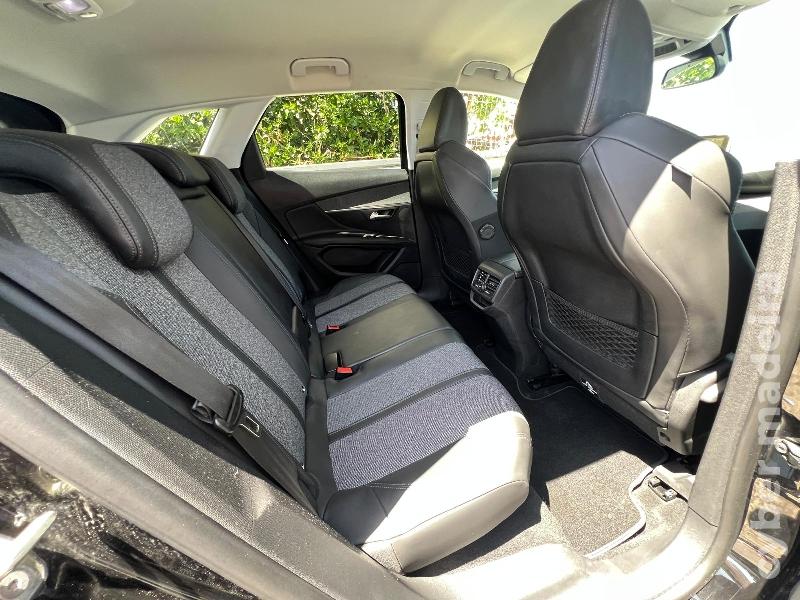 PEUGEOT 3008 1.2 PureTech 130 cv Allure Gasolina