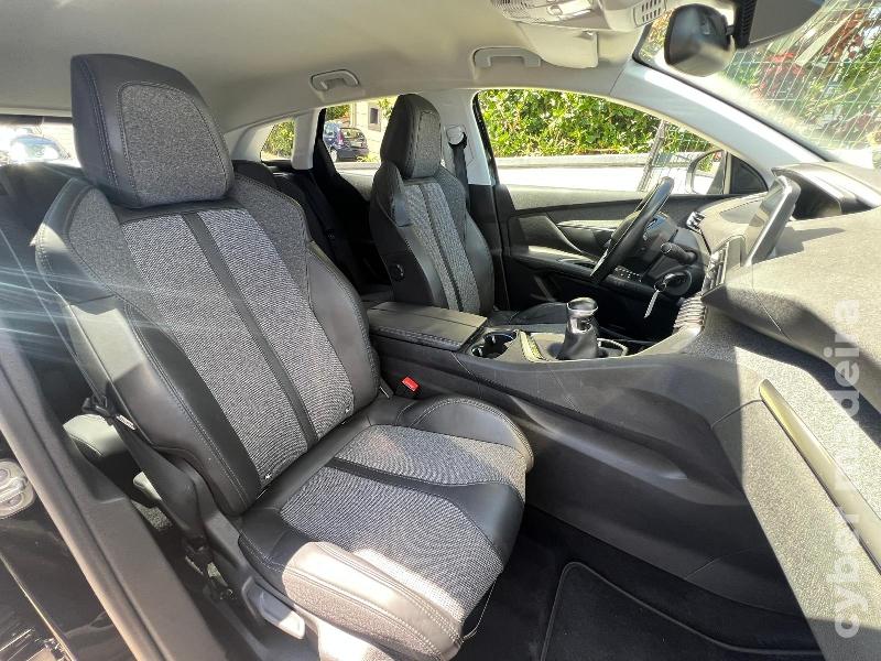 PEUGEOT 3008 1.2 PureTech 130 cv Allure Gasolina