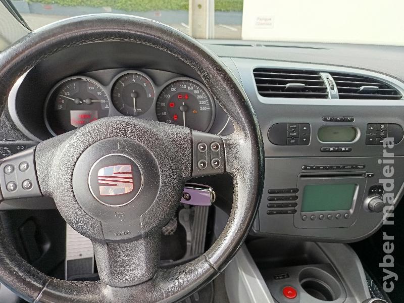 SEAT LEON 1P 2.0 TDI 140cv Gasóleo