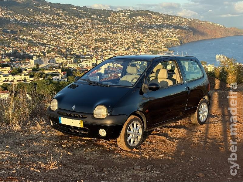 RENAULT TWINGO Initiale Paris Gasolina