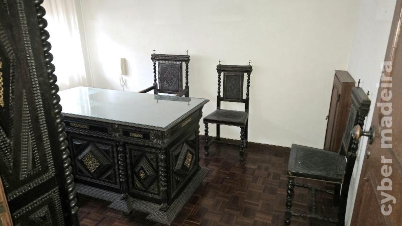 Vendo Conjunto de Móveis de Escritório em Pau Santo
