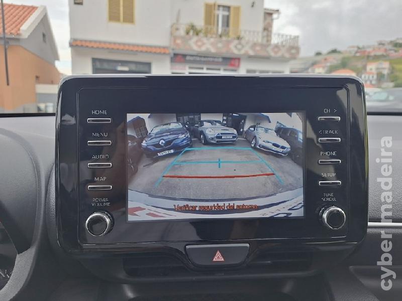 TOYOTA YARIS CONFORT PLUS Gasolina