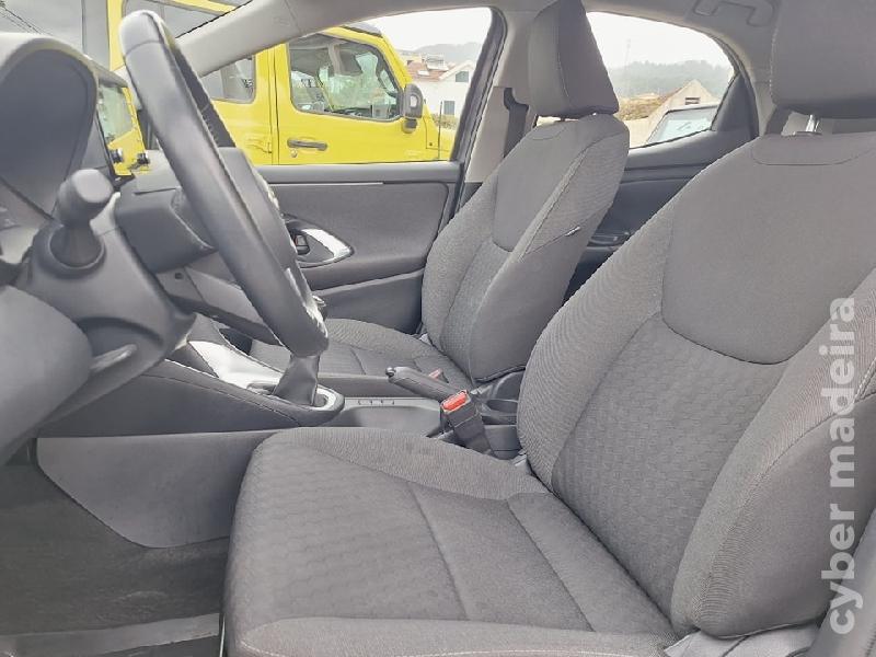 TOYOTA YARIS CONFORT PLUS Gasolina