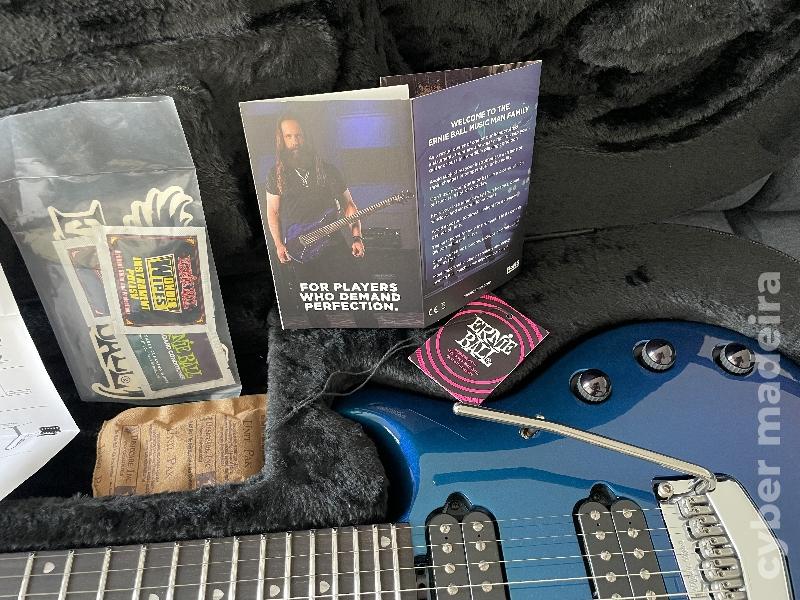 Ernie Ball Music Man John Petrucci Majesty Kinetic Blue