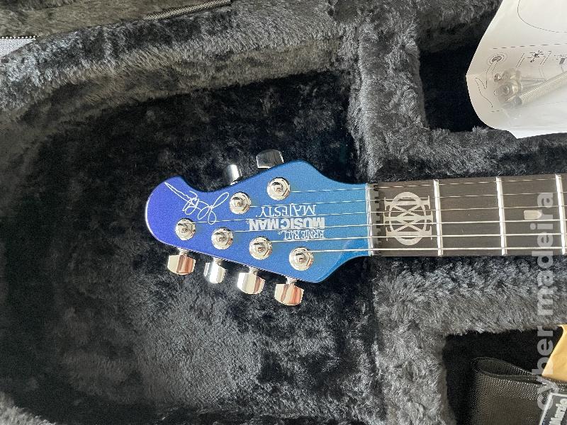 Ernie Ball Music Man John Petrucci Majesty Kinetic Blue