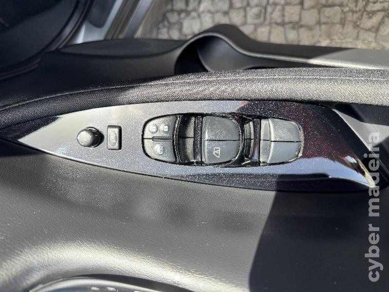 NISSAN LEAF N-Connecta 62kWh 218cv Eléctrico