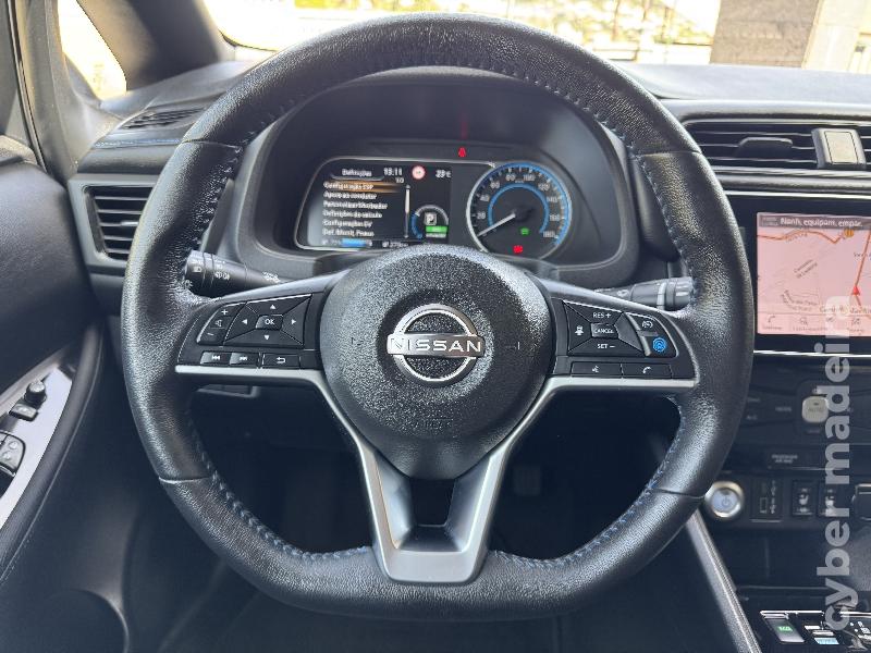 NISSAN LEAF N-Connecta 62kWh 218cv Eléctrico