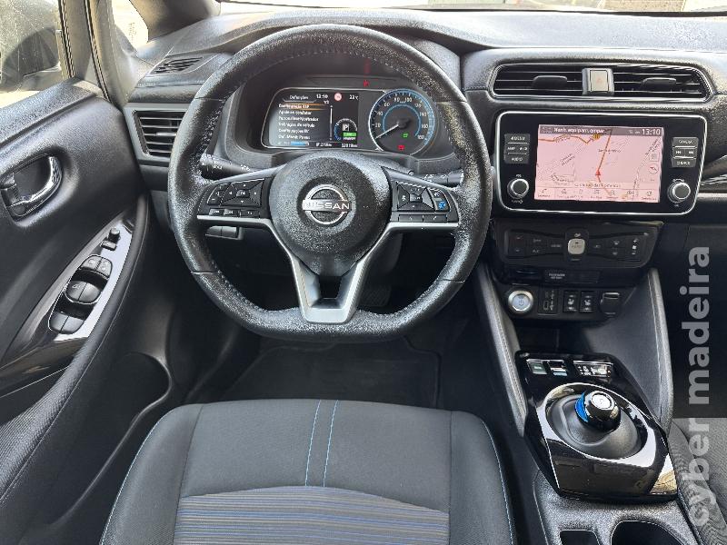 NISSAN LEAF N-Connecta 62kWh 218cv Eléctrico