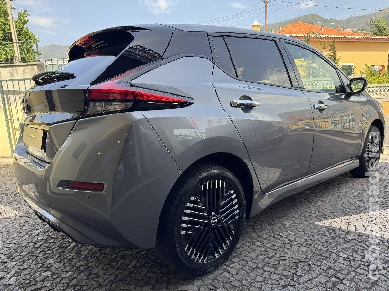 NISSAN LEAF N-Connecta 62kWh 218cv Eléctrico