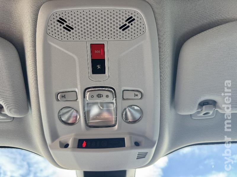 PEUGEOT 2008 Allure Pack 1.2 Turbo Gasolina
