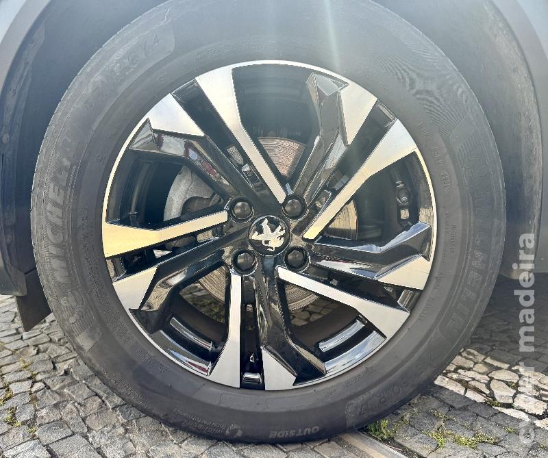PEUGEOT 2008 Allure Pack 1.2 Turbo Gasolina