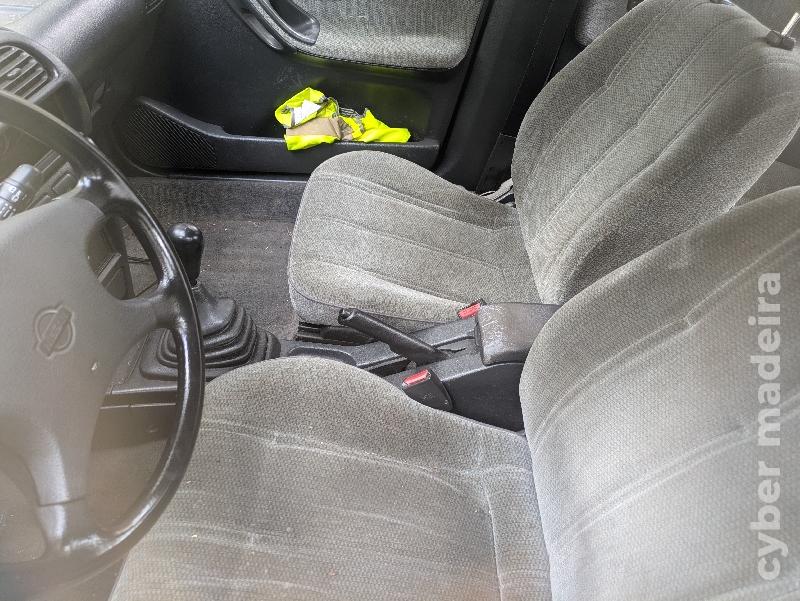 NISSAN SUNNY 1.4 slx Gasolina