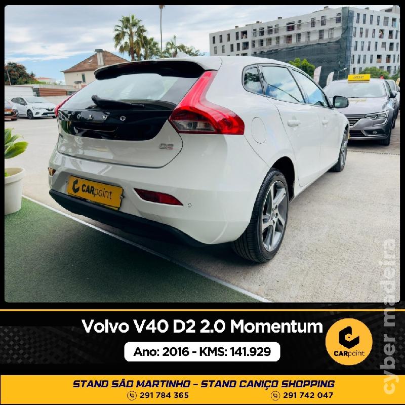 VOLVO V40 D2 2.0 Diesel Momentum Gasóleo