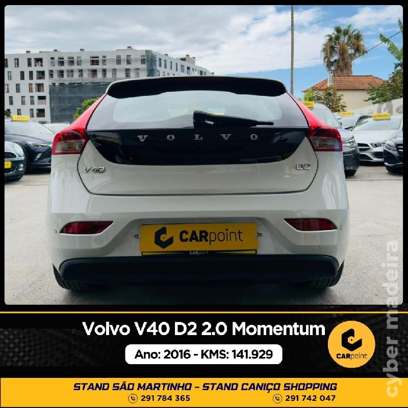 VOLVO V40 D2 2.0 Diesel Momentum Gasóleo