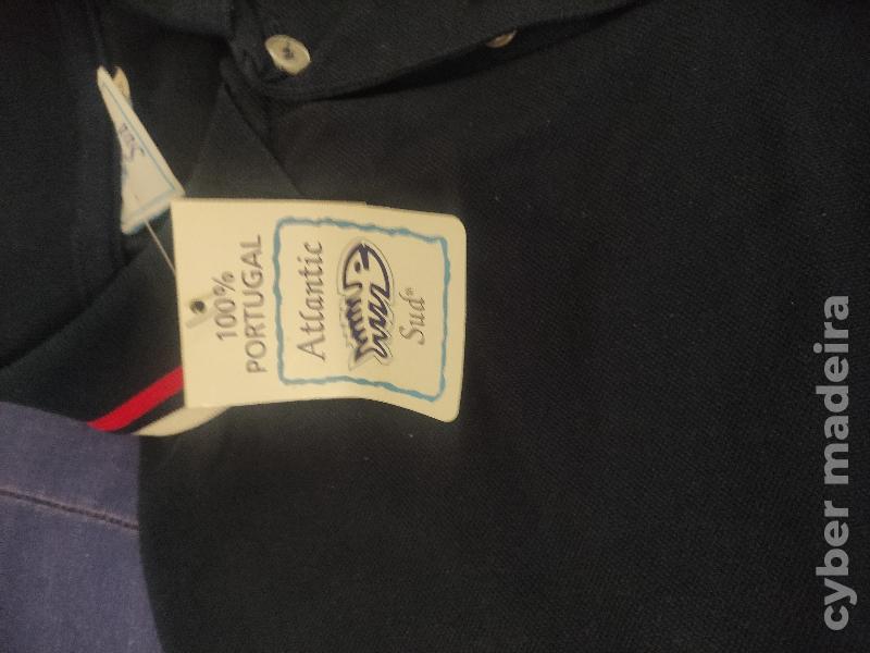 Polo Azul com etiqueta