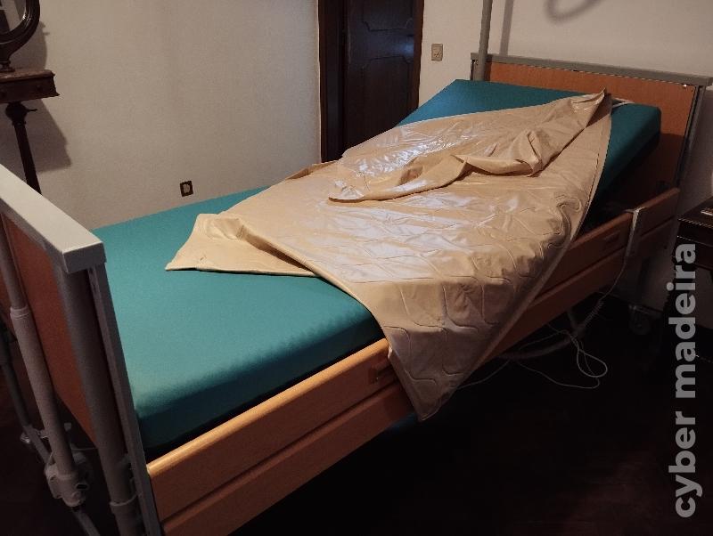 Cama articulada elétrica + colchão visco-elástico + colchão de pressão alternada
