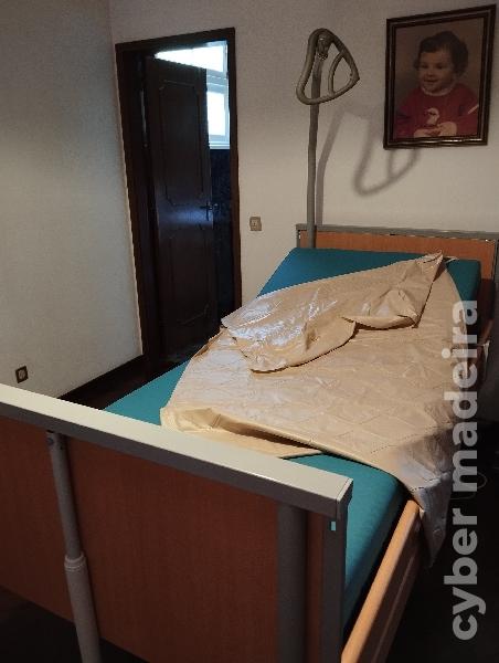 Cama articulada elétrica + colchão visco-elástico + colchão de pressão alternada