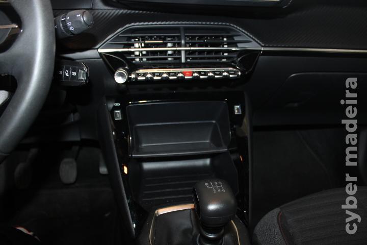 PEUGEOT 2008 1.2 PureTech Active Gasolina