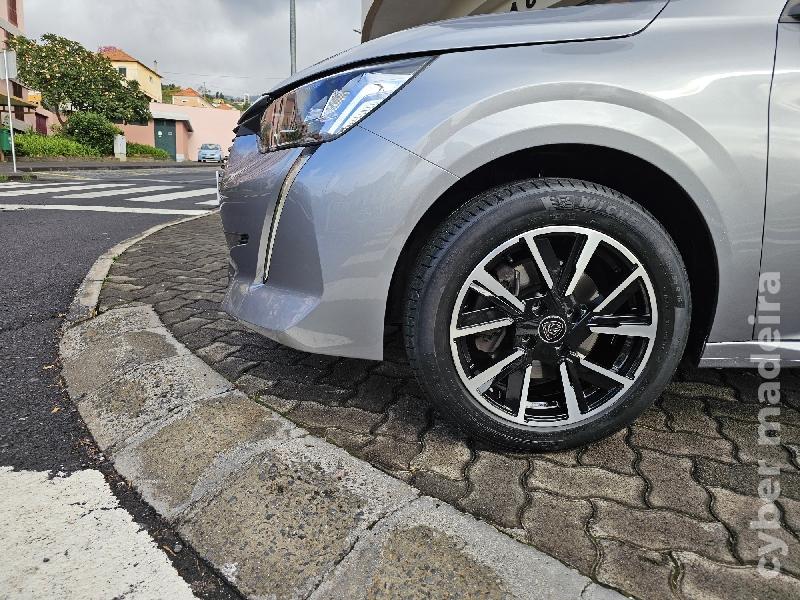 PEUGEOT 208 1.2 100CV ACTIVE PACK 5P CX. 6 2023 Gasolina