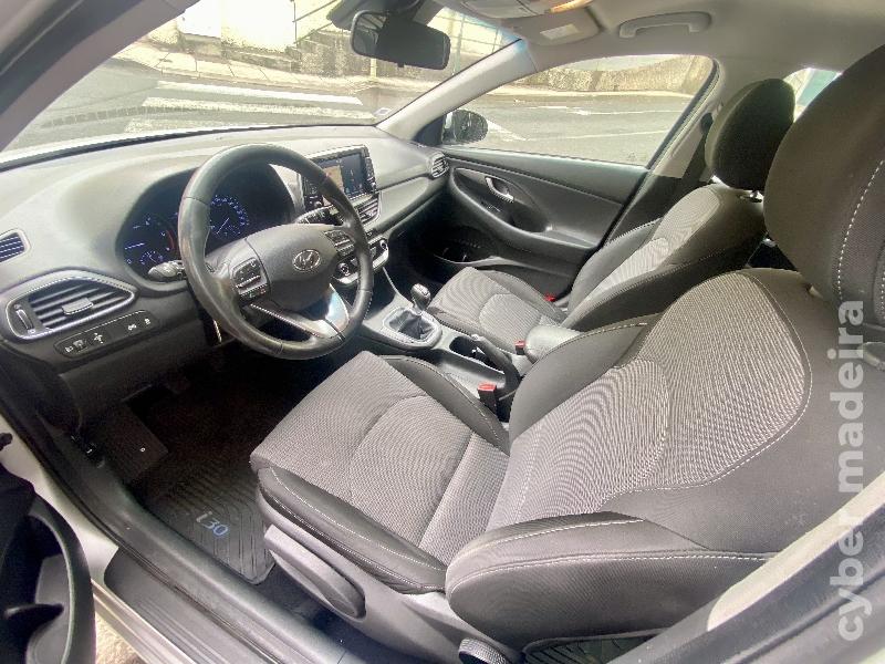 HYUNDAI I30 SW 1.6 CRDI NACIONAL Gasóleo