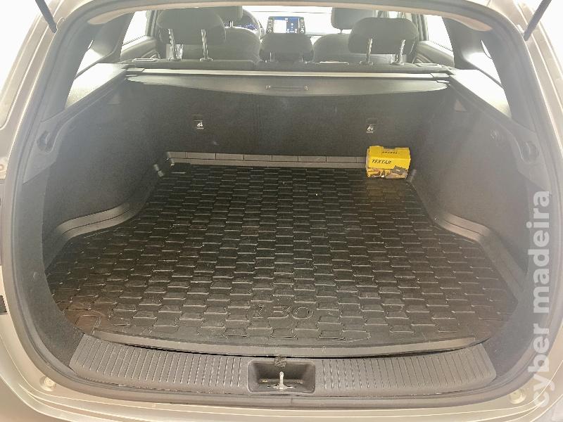 HYUNDAI I30 SW 1.6 CRDI NACIONAL Gasóleo