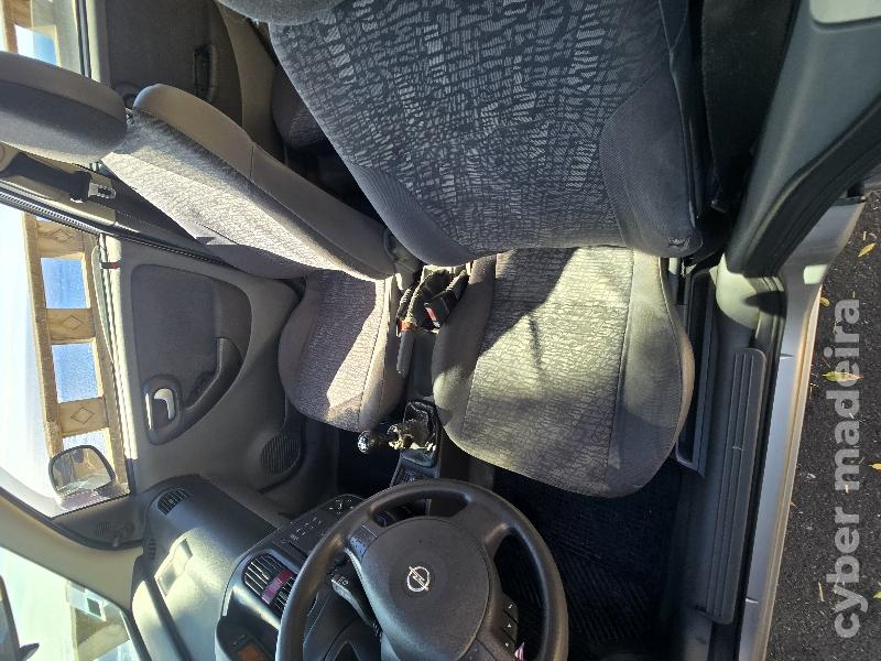 OPEL CORSA Comfort Gasolina