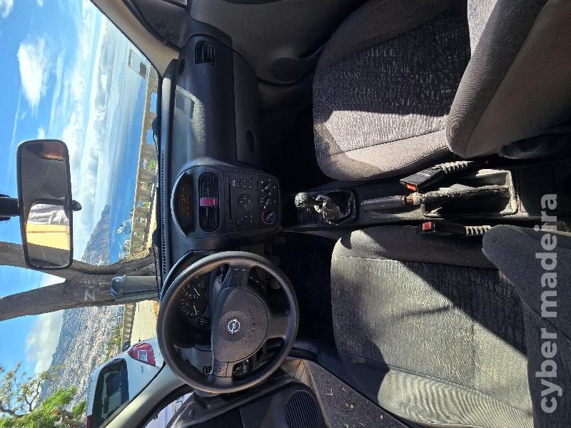 OPEL CORSA Comfort Gasolina